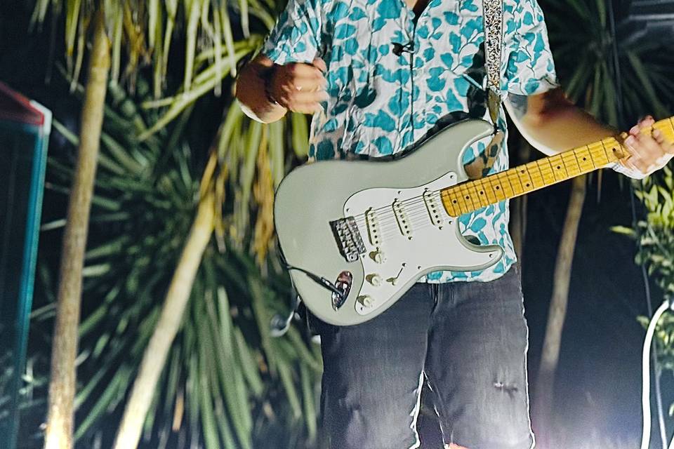 Dani Guitarrista/Voz