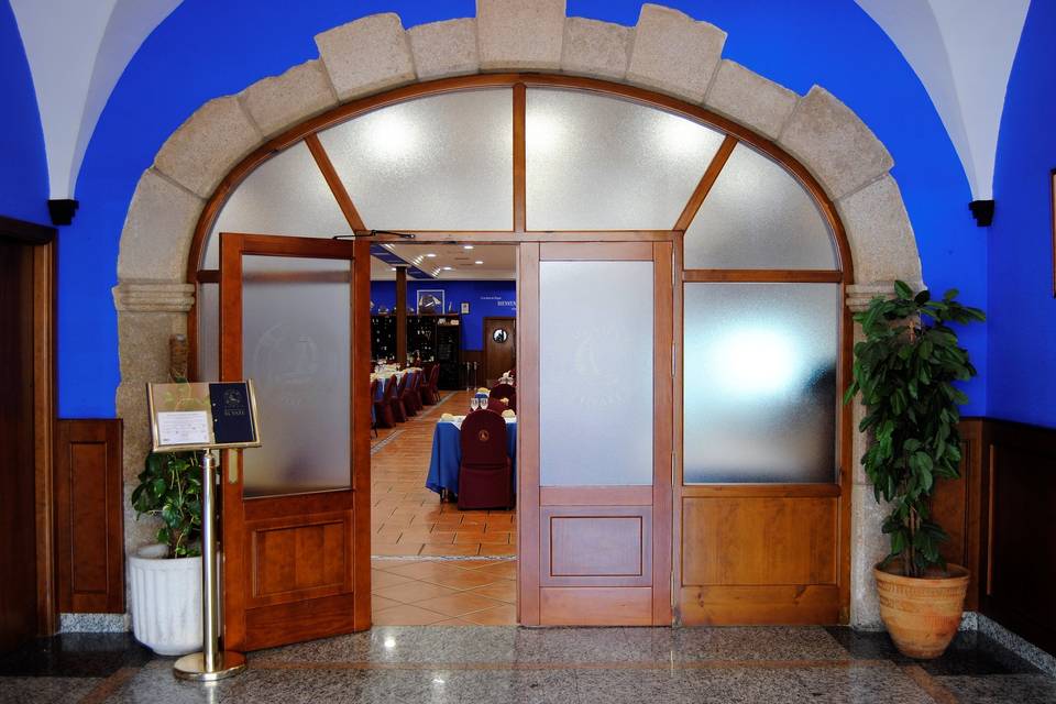 Entrada al salón