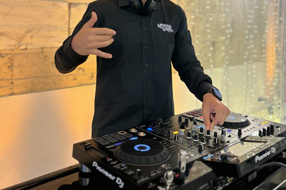 DJ en sesión