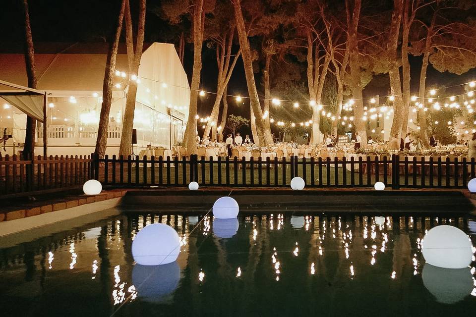 Piscina iluminada