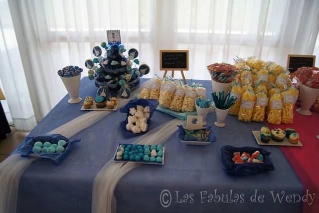 Buffet en azul