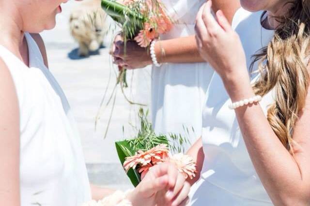 Emoción de las damas de honor