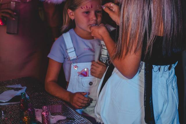 Glitter bar