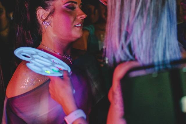 Glitter bar
