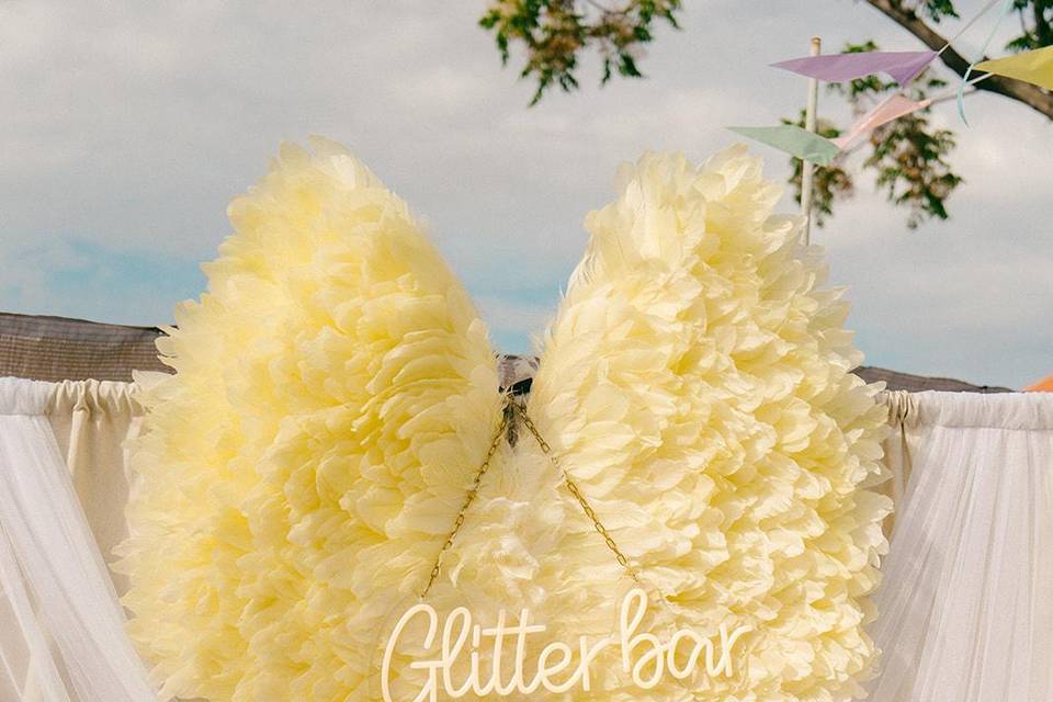 Glitter bar