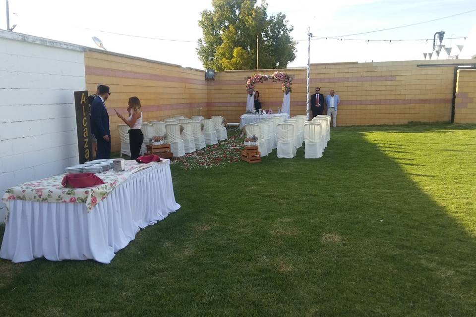 Boda civil en jardines