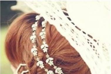 Diadema para novias romanticas