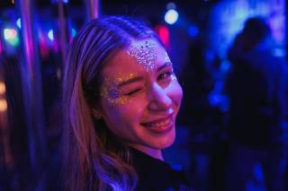 Hello Glitter Bar