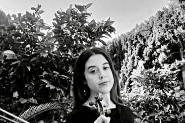 Ana Hernández, violín