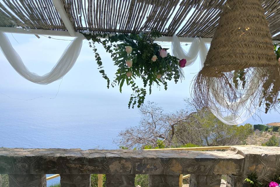 Altar con vistas al mar