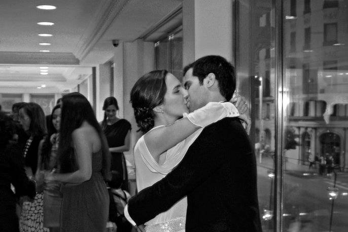 Beso en blanco y negro