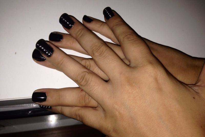 Uñas de gel en negro