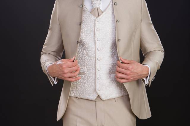Conjunto de novio de lino Clemente