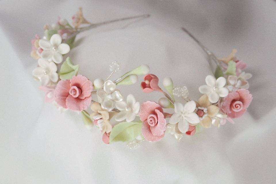 Diadema Detalle Rosas