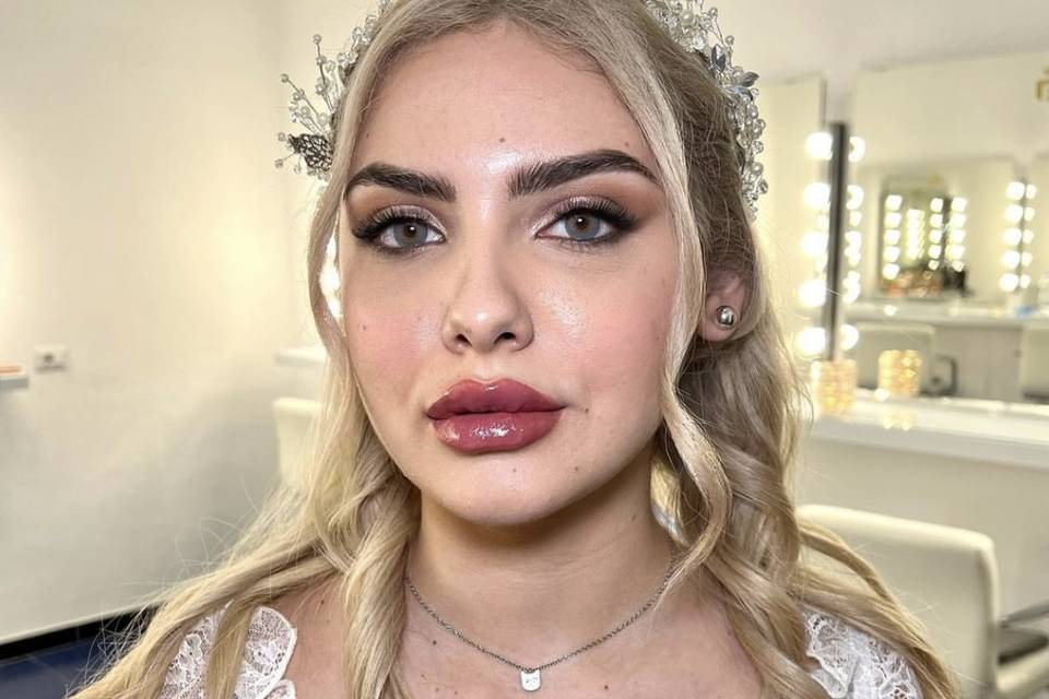 Make up bride