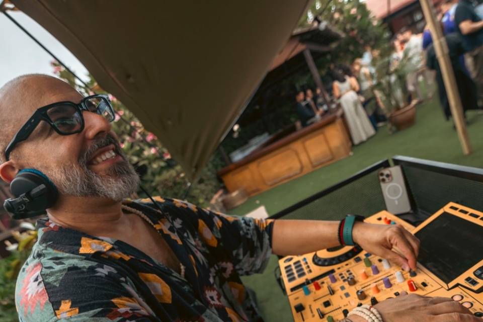 DJ boda música cocktail