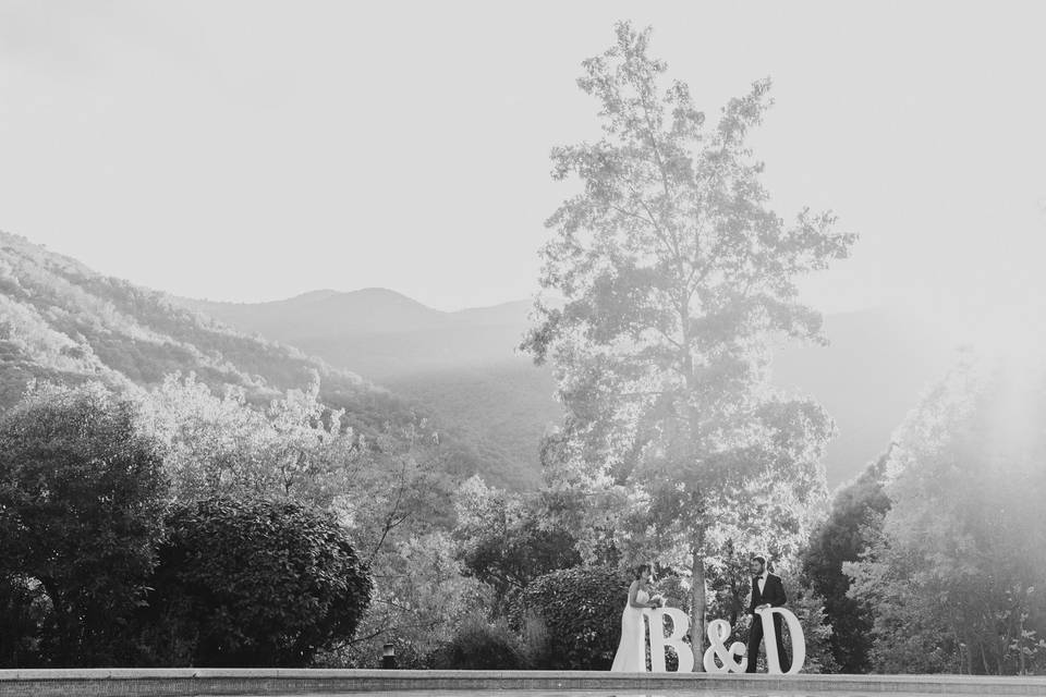 Novios en el jardín