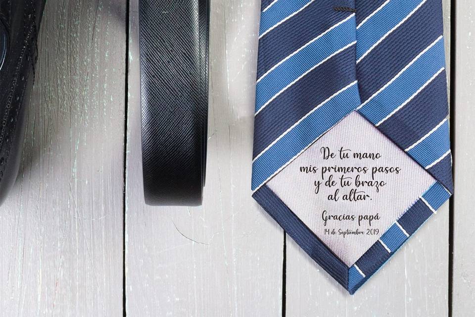 Detalle de corbata de padrino
