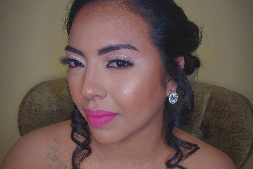 Maquillaje y peinado de novia