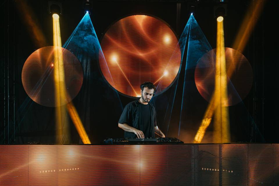 Dj + Panel Led