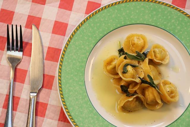 Tapa de ravioli de harina de chufa