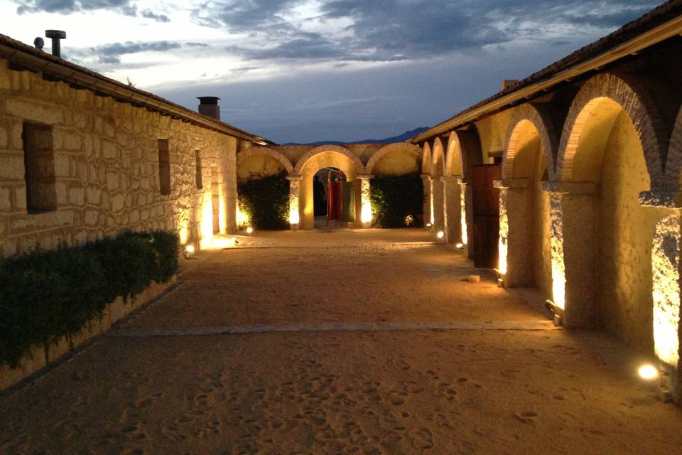 Patio de Arcos