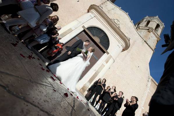 A la salida de la iglesia