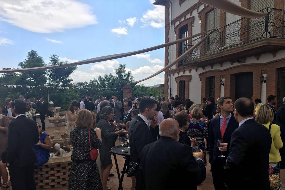 Posibilidad de comer en jardín