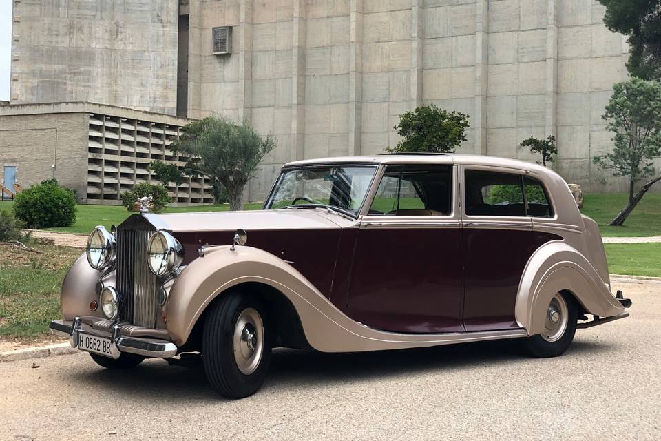 Rolls-Royce Silver Wraith fron