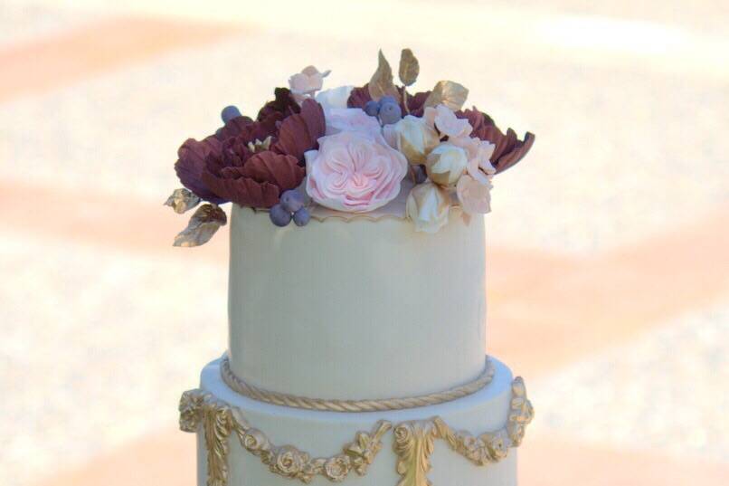 Baroque Love wedding cake