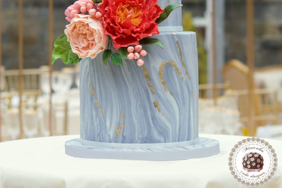 Marble & Flowers Wedding cake