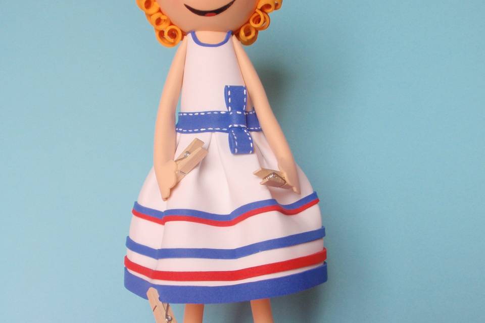 Muñeca con vestido personalizado