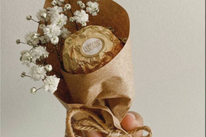 Ferrero en papel craft