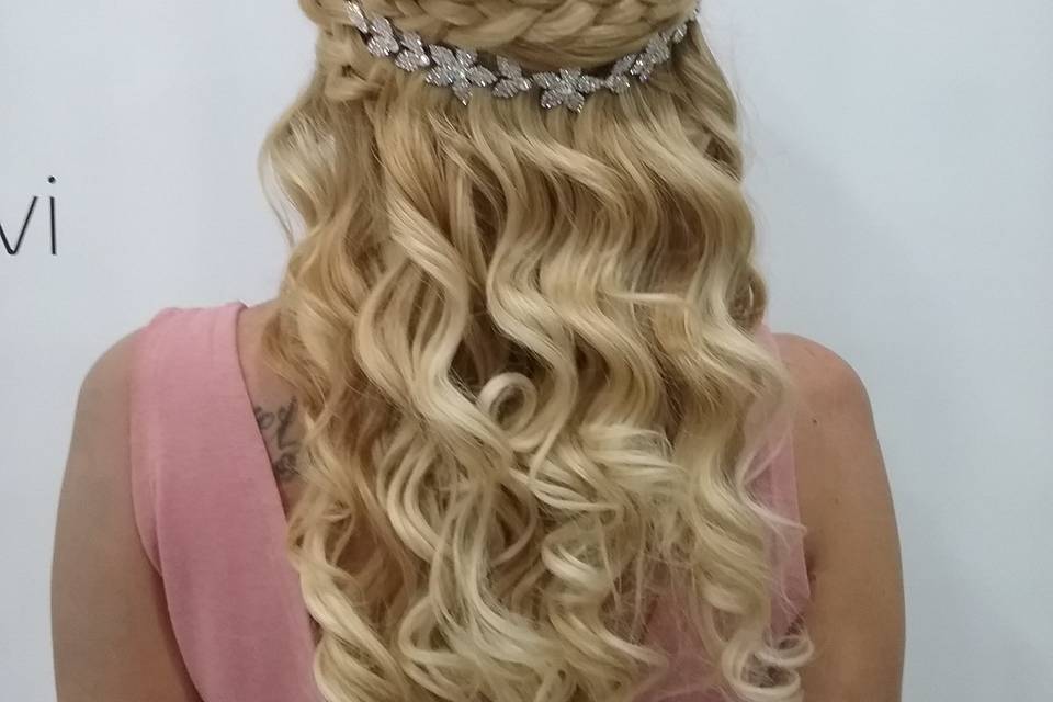 Pelo suelto con trenza