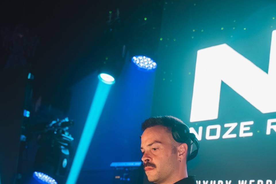 Dj