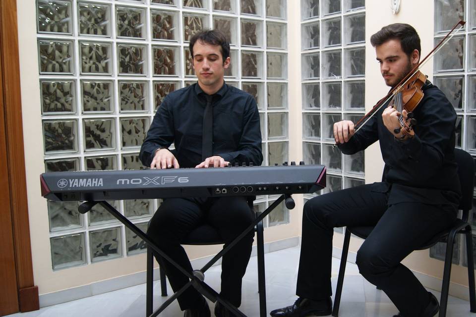 Duo cuerda mas piano