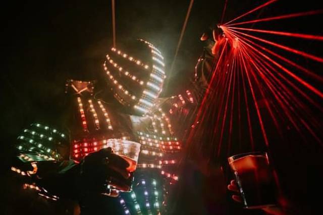 Robot led