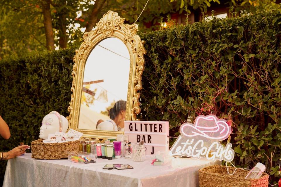 Glitter Bar