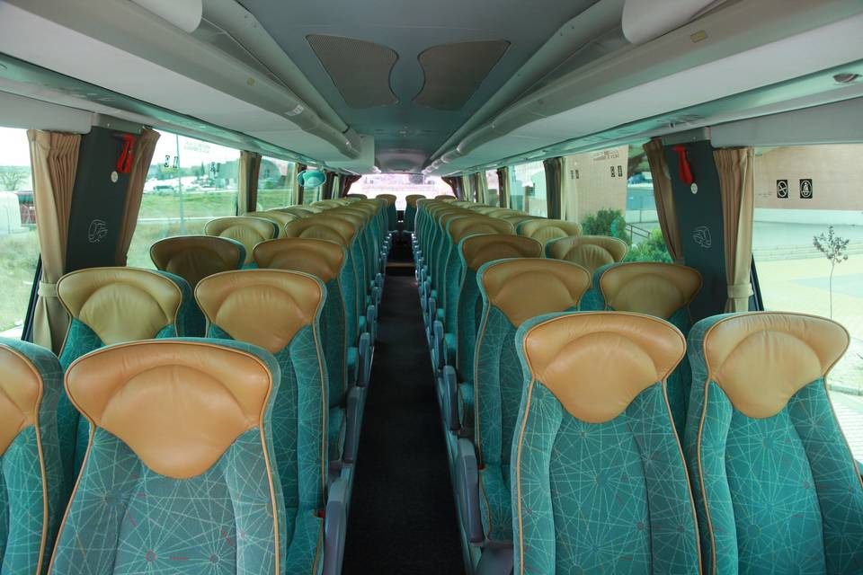 Interior del bus de 54 plazas GC
