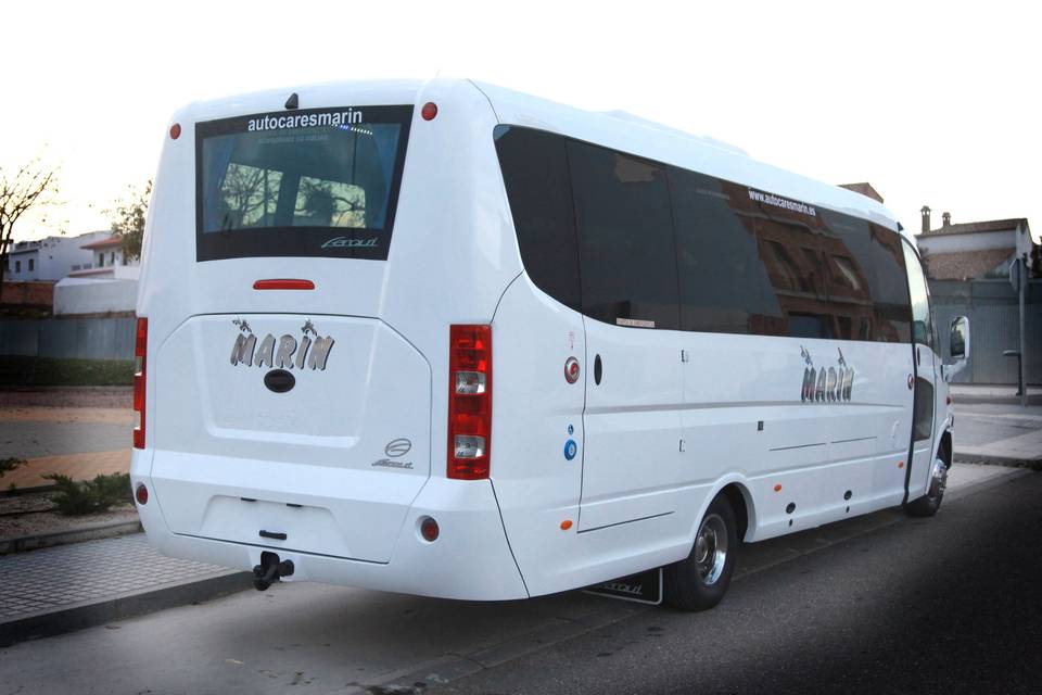 Bus 18 plazas interior