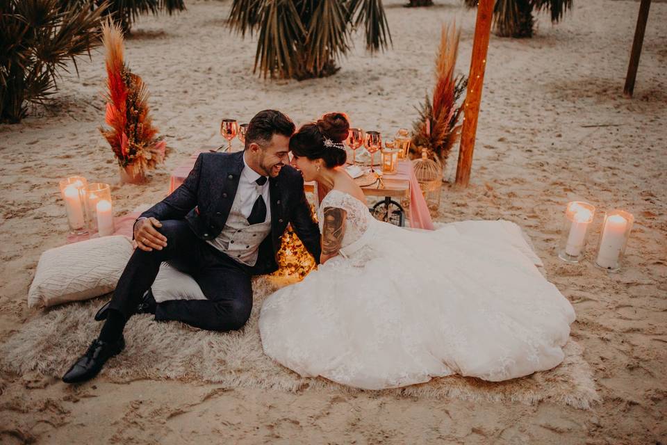 Novios en la playa