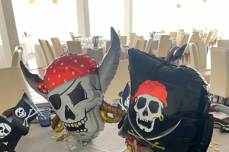 Mesa Infantil de Piratas