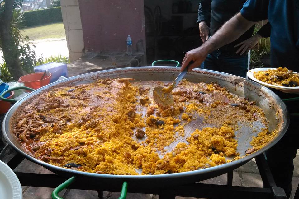 Paella gigante