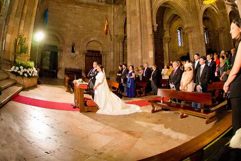 Los novios durante la ceremonia