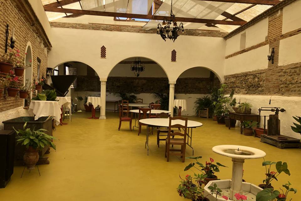 Patio de Trojes