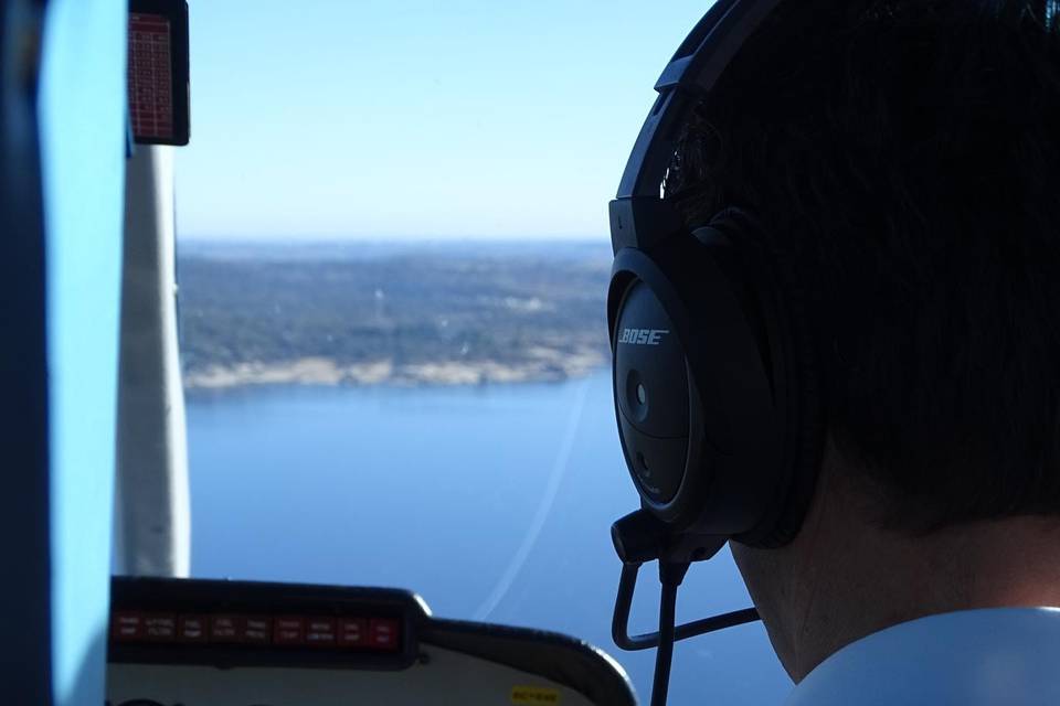 Helicóptero en aire