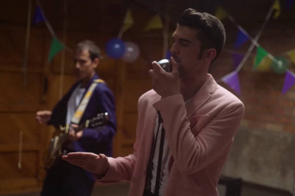 Fotograma del videoclip Freeze
