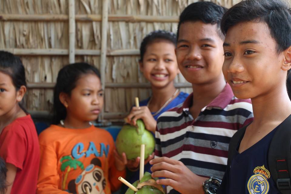 Alumnas/os de Camboya Sonríe