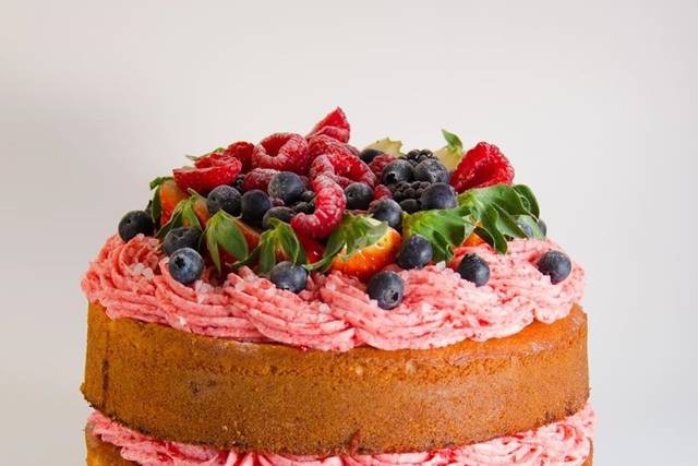 Nude cake