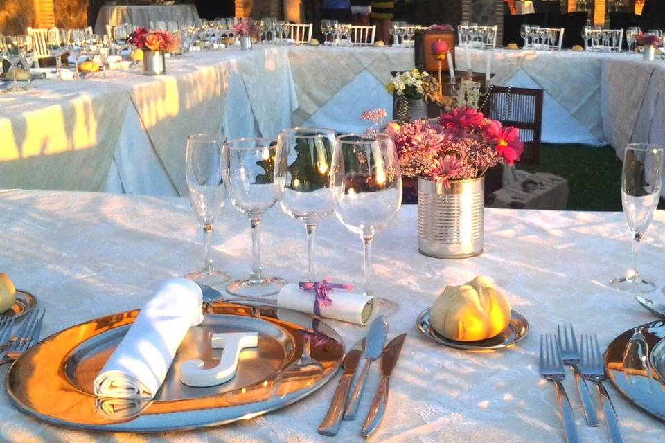 Detalle de mesa de boda años 20